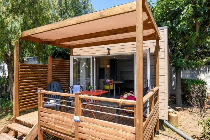 Camping Les Hautes Prairies Lourmarin Esterno foto