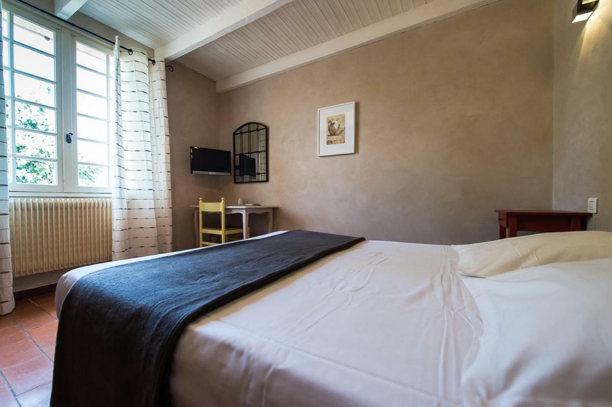Camping Les Hautes Prairies Lourmarin Esterno foto